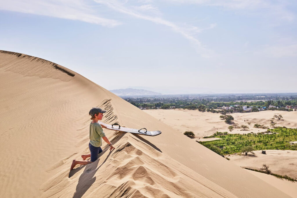 Oasis de Huacachina en Ica en familia